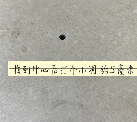 阿拉善左瓷砖空鼓维修公司专业解答在瓷砖铺贴过程中，如果砂料搅拌不均匀，将会带来以下问题
